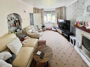 Lounge- click for photo gallery